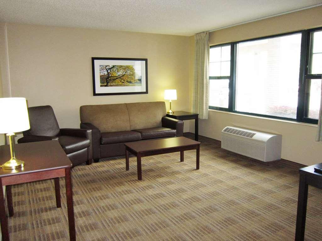 Extended Stay America Suites - Detroit - Southfield - I-696 Фармингтон-Хиллз Номер фото